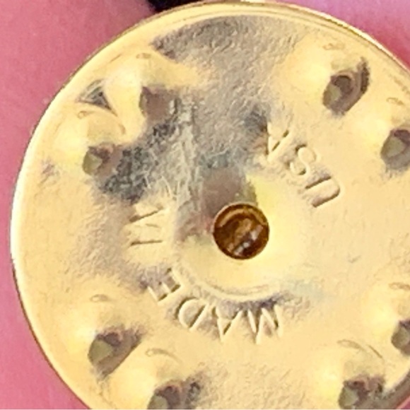 Vintage Gold Boston Bunker Hill Monument Bicentennial Lapel Pin - Picture 5 of 5